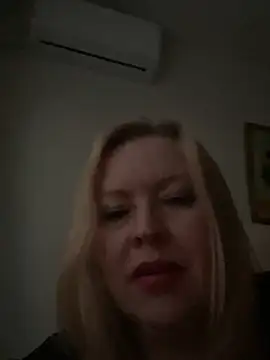 JanieLight53 online show from May 16, 12:18 am