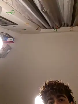 S4l4m1n0 online show from April 18, 2:59 am