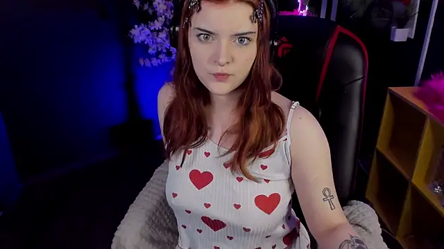 EsterTwilight online show from July 31, 3:44 pm