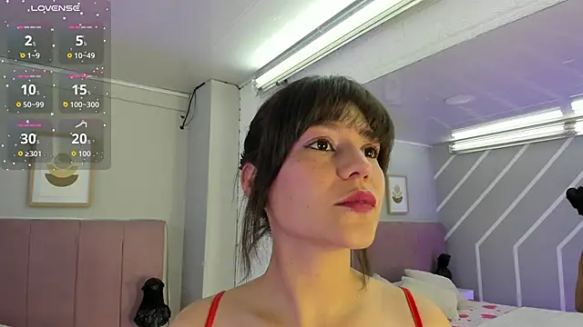Snapshot of NatyBliss_gh chatting on May 13, 5:27 am NatyBliss gh online show from May 13, 5:27 am
