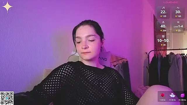 Snapshot of Luna_Moon13 chatting on April 11, 12:59 am Luna Moon13 online show from April 11, 12:59 am