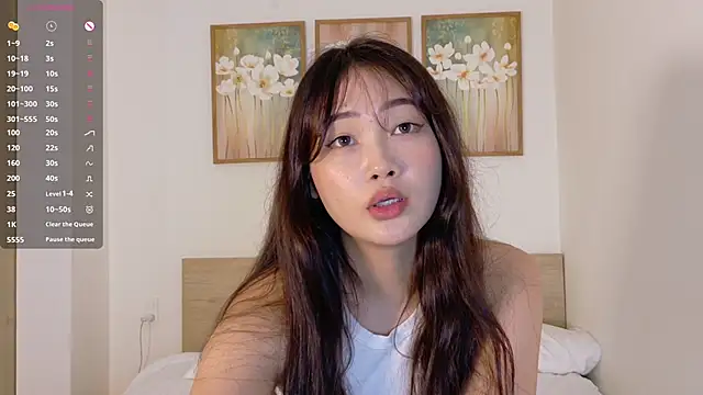 pinkyblooom online show from April 7, 9:10 am