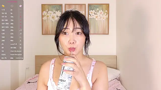 pinkyblooom online show from April 26, 9:07 am