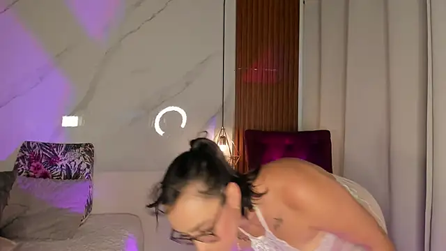 Jung-Zc online show from April 22, 9:49 pm