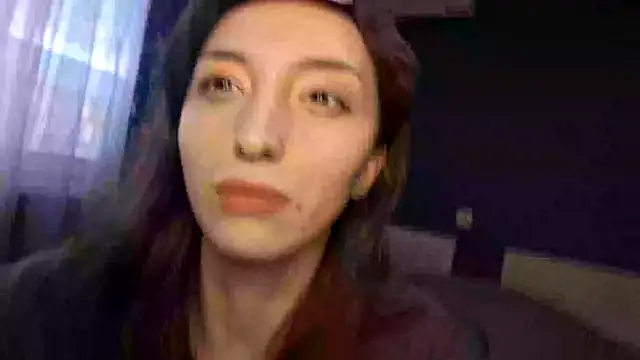 Snapshot of CindyLight chatting on April 29, 4:11 pm CindyLight online show from April 29, 4:11 pm