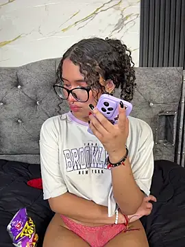 Bunny fire online show from April 18, 7:58 pm