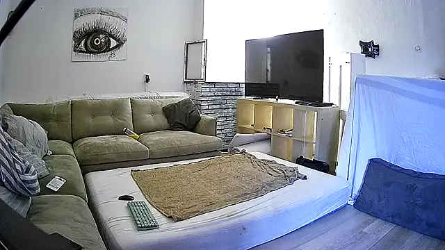 rudy25cm online show from April 2, 4:37 pm