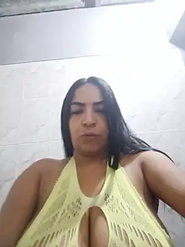 Snapshot of Carolinna chatting on June 15, 3:25 pm Carolinna online show from June 15, 3:25 pm