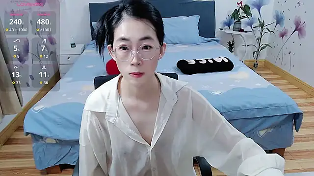 Snapshot of mila-baby-99 chatting on May 1, 5:01 am mila-baby-99 online show from May 1, 5:01 am