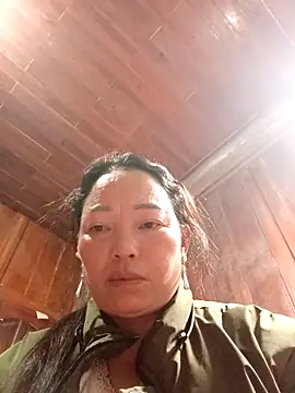 Yellow-pink online show from March 18, 4:32 pm