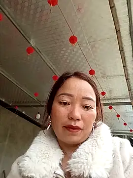 Yellow-pink online show from March 27, 11:10 am