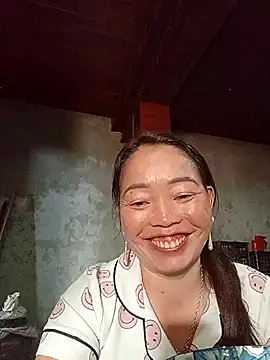 Yellow-pink online show from April 8, 1:27 am