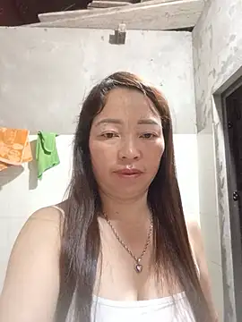 Snapshot of Yellow-pink chatting on July 5, 10:39 pm Yellow-pink online show from July 5, 10:39 pm