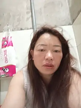 Snapshot of Yellow-pink chatting on July 14, 10:48 pm Yellow-pink online show from July 14, 10:48 pm