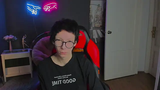 Tommy Stars online show from April 22, 5:21 am