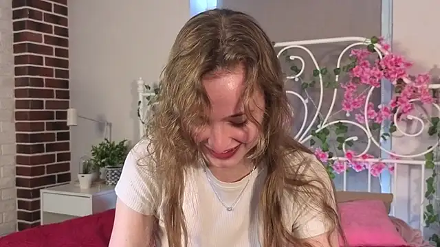 RubieHeiser online show from April 21, 9:59 am