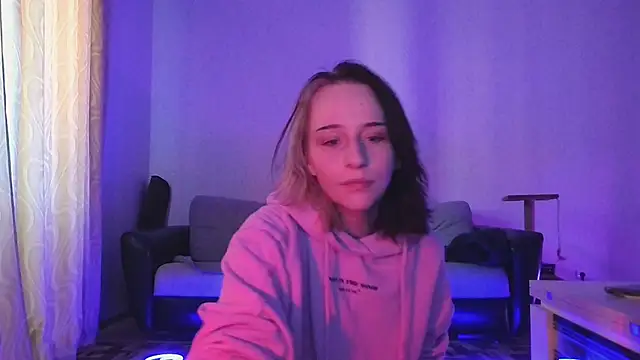 WendyMur  online show from March 13, 1:51 pm