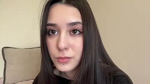 AdeleVelvet online show from March 26, 10:10 am