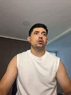 TroyeSavage online show from March 21, 11:48 am