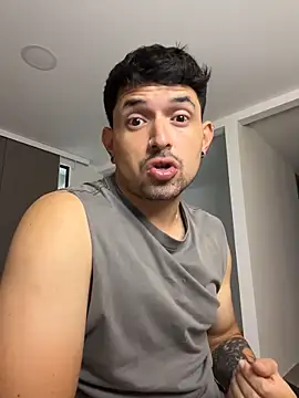 TroyeSavage online show from March 28, 11:32 am