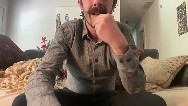 RawSlutMaker online show from April 21, 8:01 pm