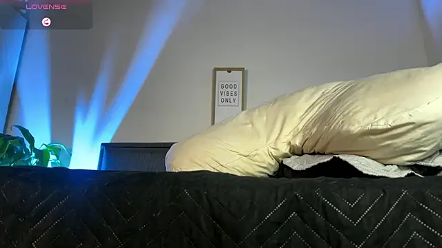 Mateobaer  online show from March 22, 12:19 pm