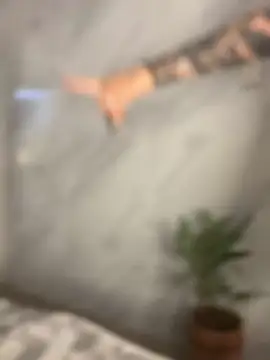 CarolQueen1  online show from March 24, 1:05 pm