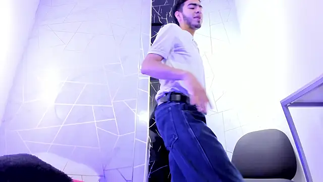 Valentin Lux online show from March 27, 3:23 am