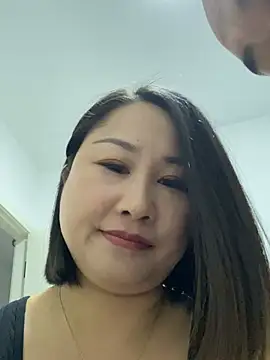 Snapshot of xiaoyi-10 chatting on April 10, 10:53 am xiaoyi-10 online show from April 10, 10:53 am