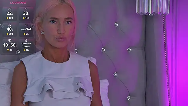 MonicaRice online show from April 7, 7:31 am