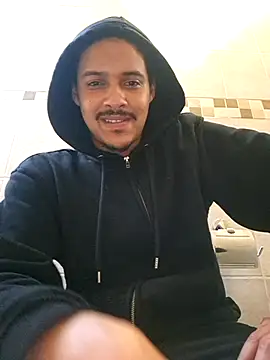Snapshot of DrEazyDick chatting on June 25, 1:48 pm DrEazyDick online show from June 25, 1:48 pm