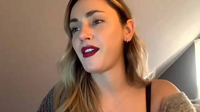 ScarlettSensitive online show from March 18, 3:04 pm