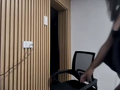  georgiax  online show from April 8, 8:20 pm