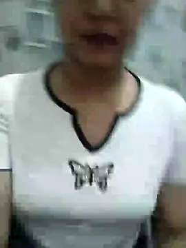Snapshot of Chandrika_Yadav chatting on May 21, 8:43 am Chandrika Yadav online show from May 21, 8:43 am