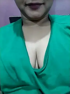 Snapshot of Chandrika_Yadav chatting on May 26, 8:10 am Chandrika Yadav online show from May 26, 8:10 am