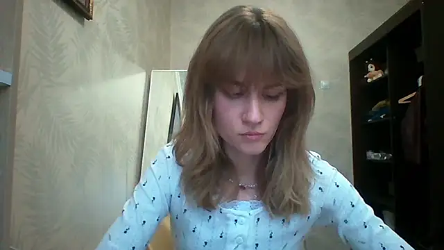 ElenoreHolguin online show from April 18, 1:26 pm