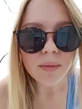 LittleForestELF2 online show from March 11, 11:27 am