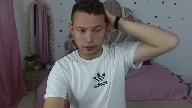 sven fox723 online show from June 8, 12:38 pm