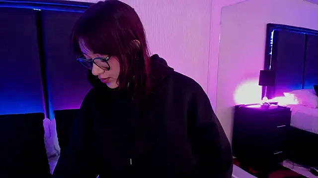 LilithBluum online show from April 10, 11:37 am