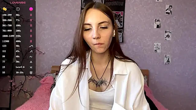 Snapshot of AlisaBloom chatting on July 2, 4:13 pm AlisaBloom online show from July 2, 4:13 pm