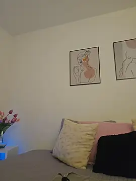 Victoria Evanss online show from April 12, 9:09 pm