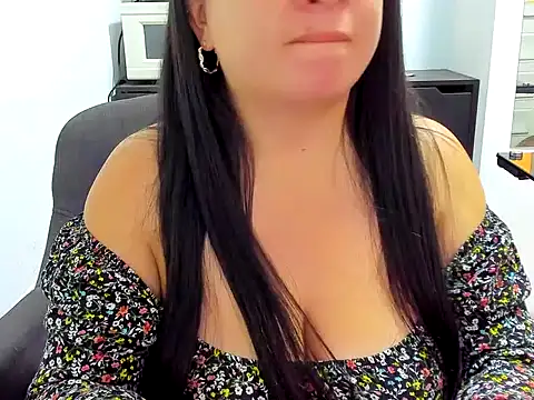 Snapshot of milla_moon1 chatting on July 29, 2:59 pm milla moon1 online show from July 29, 2:59 pm