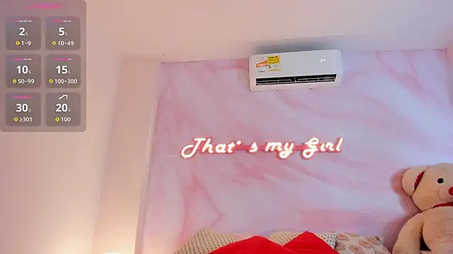 Adalyn Cute online show from July 8, 11:48 am