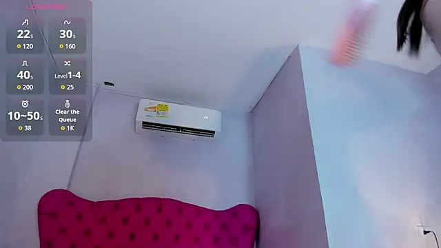 Adalyn Cute online show from July 21, 11:45 am