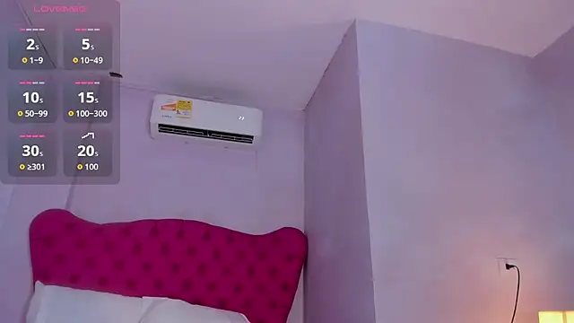Adalyn Cute online show from August 1, 11:42 am