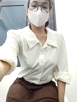 Mai phuong online show from March 13, 1:23 am