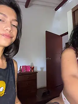 Twoshotsparty420 online show from May 23, 5:28 pm