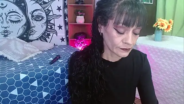 Snapshot of _Alexandra_Jones chatting on May 27, 3:14 am Alexandra Jones online show from May 27, 3:14 am