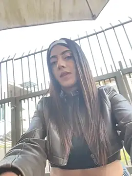 Electra Pinkk online show from March 25, 1:50 pm