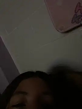 SlushyAcrylic online show from March 10, 7:02 am